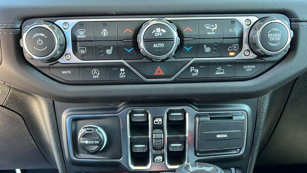 new 2026 Jeep Wrangler car, priced at $61,579