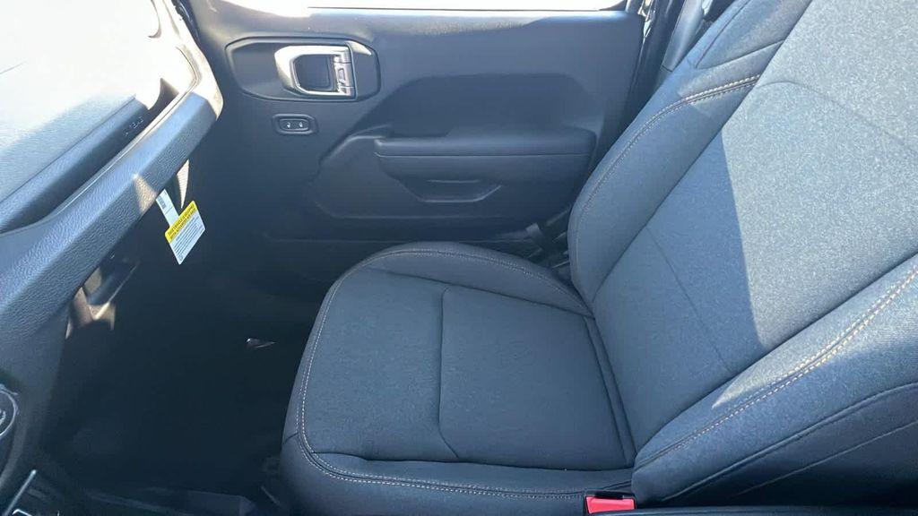 new 2026 Jeep Gladiator car, priced at $45,500