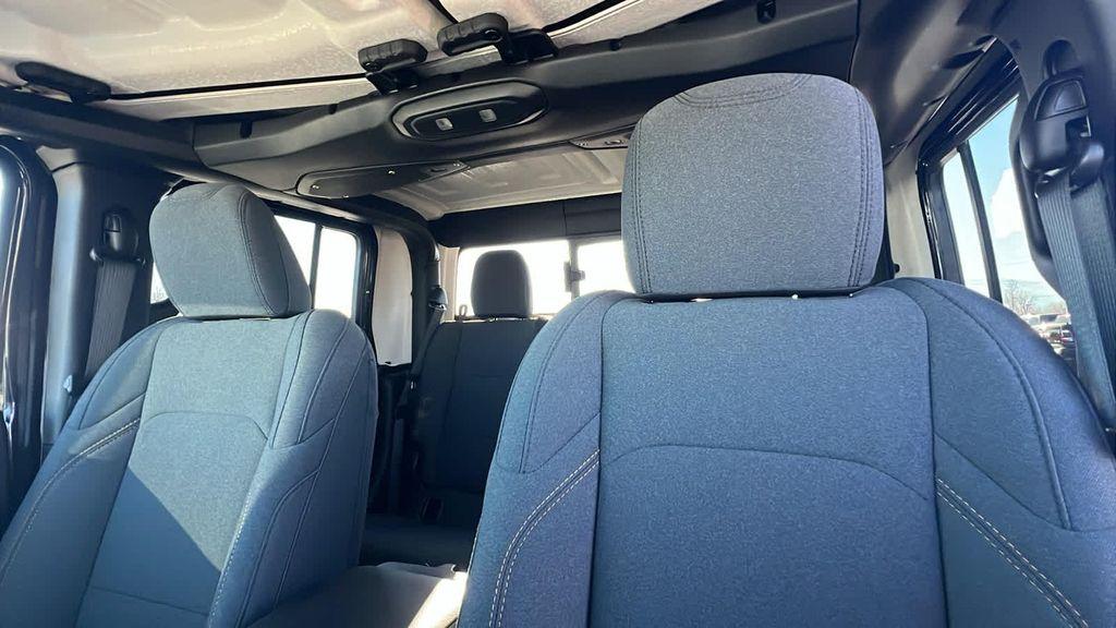 new 2026 Jeep Gladiator car, priced at $45,500