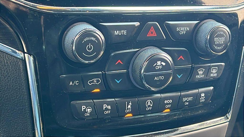 used 2020 Jeep Grand Cherokee car, priced at $22,480