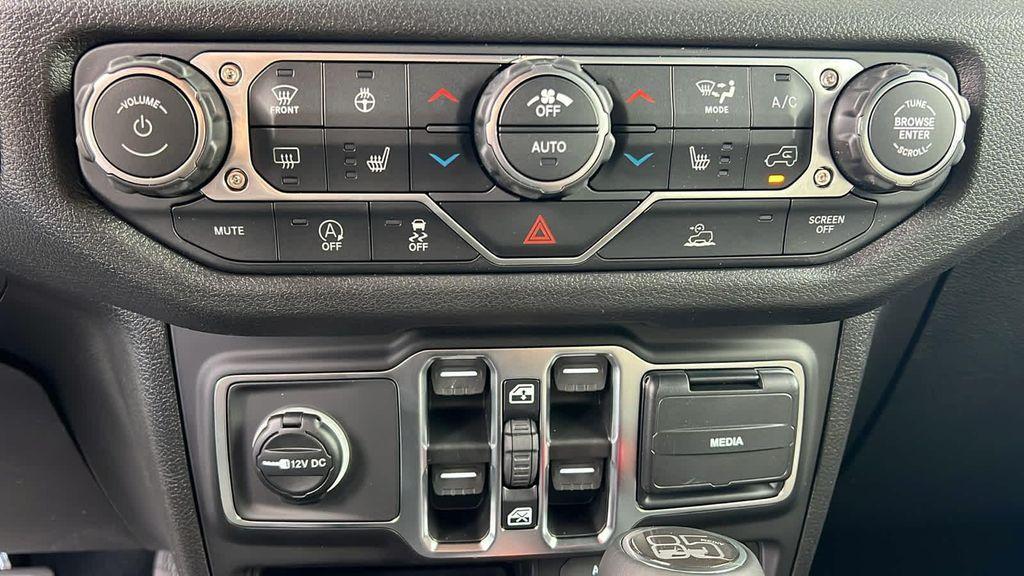 new 2026 Jeep Wrangler car, priced at $47,579