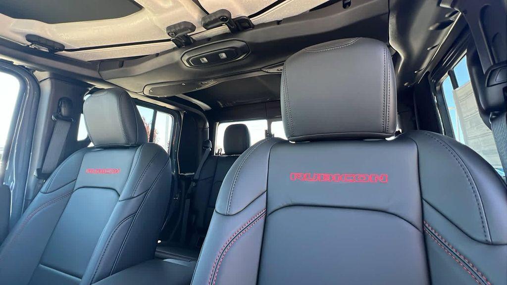 new 2026 Jeep Gladiator car, priced at $53,929