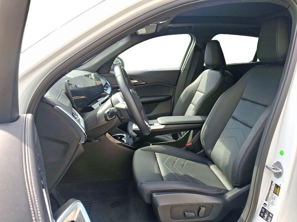 used 2025 BMW X2 car, priced at $41,000