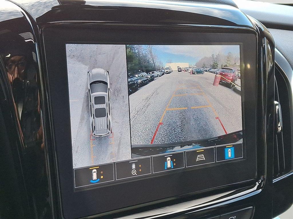 used 2022 Chevrolet Traverse car, priced at $27,500