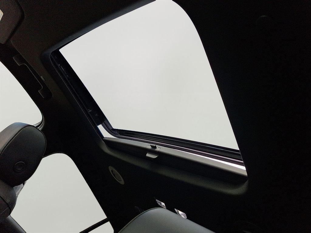 used 2022 Chevrolet Traverse car, priced at $27,500