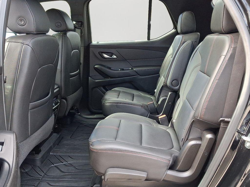 used 2022 Chevrolet Traverse car, priced at $27,500