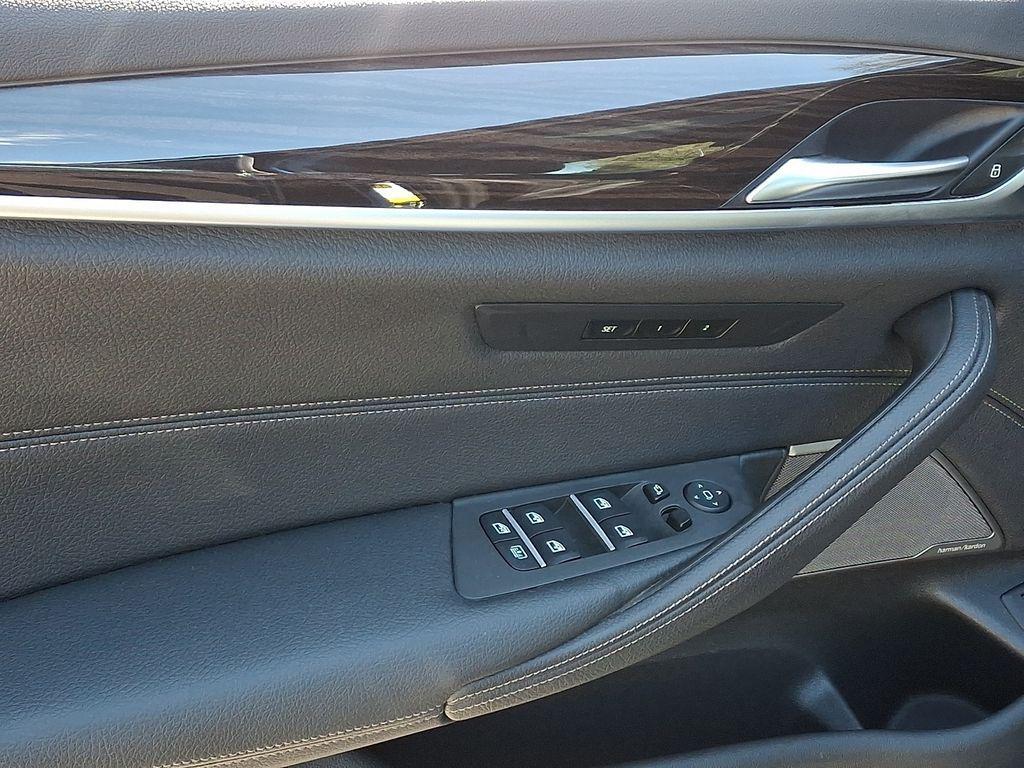used 2023 BMW 540 car, priced at $45,070