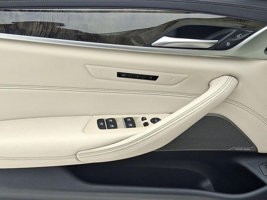 used 2021 BMW M550 car, priced at $40,000