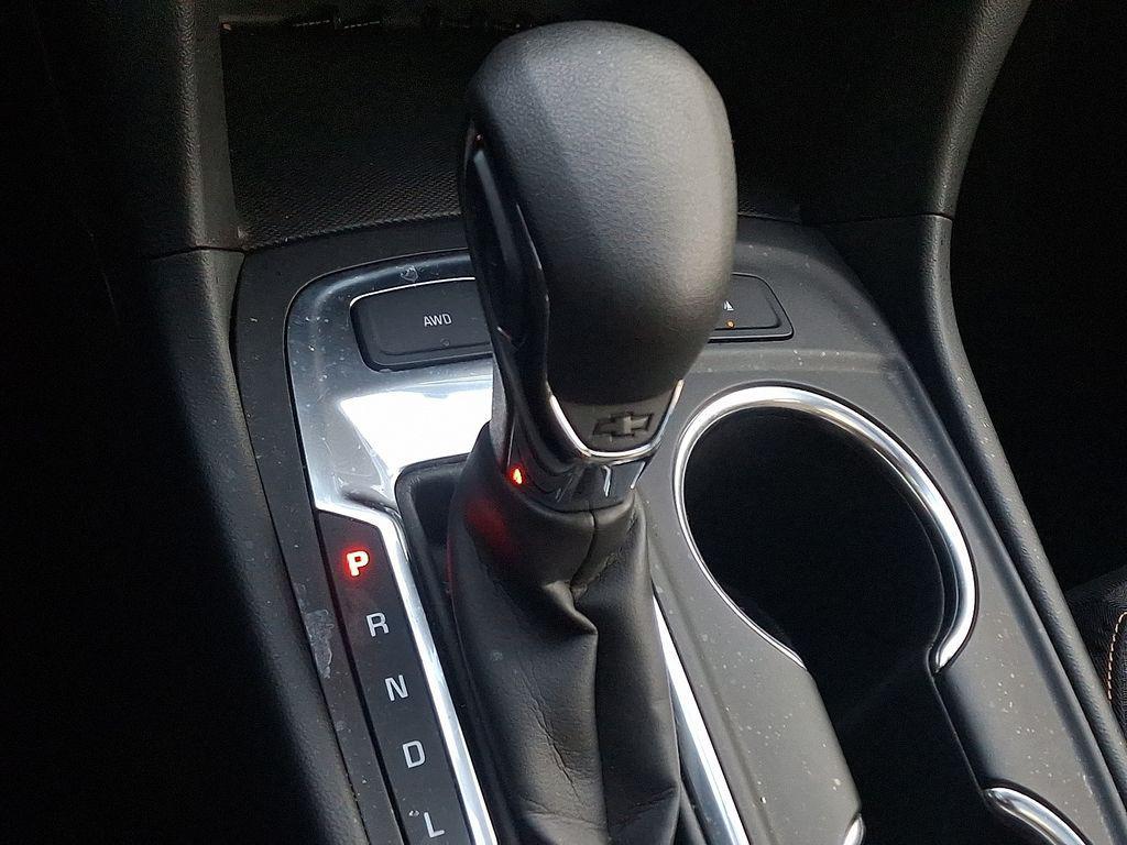 used 2022 Chevrolet Equinox car, priced at $16,000