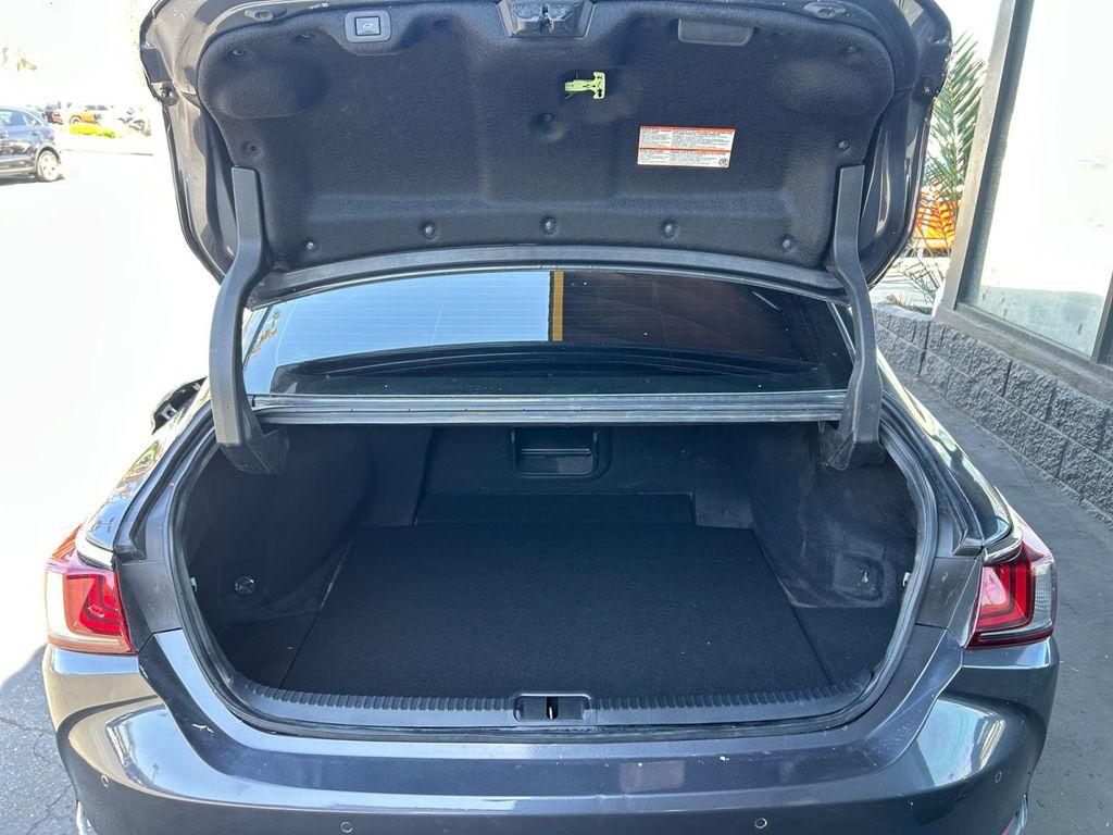 used 2024 Lexus ES 300h car, priced at $41,299