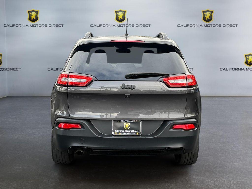 used 2018 Jeep Cherokee car, priced at $10,899