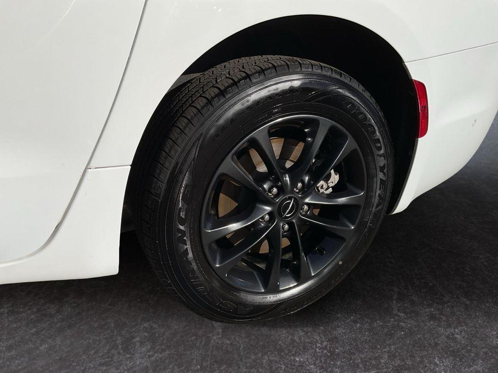 used 2020 Chrysler Pacifica car, priced at $29,299