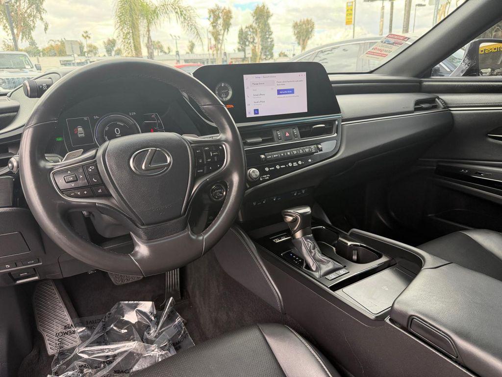 used 2024 Lexus ES 300h car, priced at $37,599