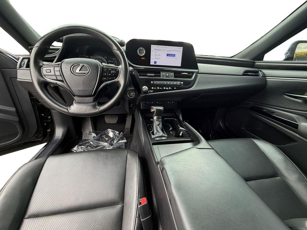 used 2024 Lexus ES 300h car, priced at $37,599