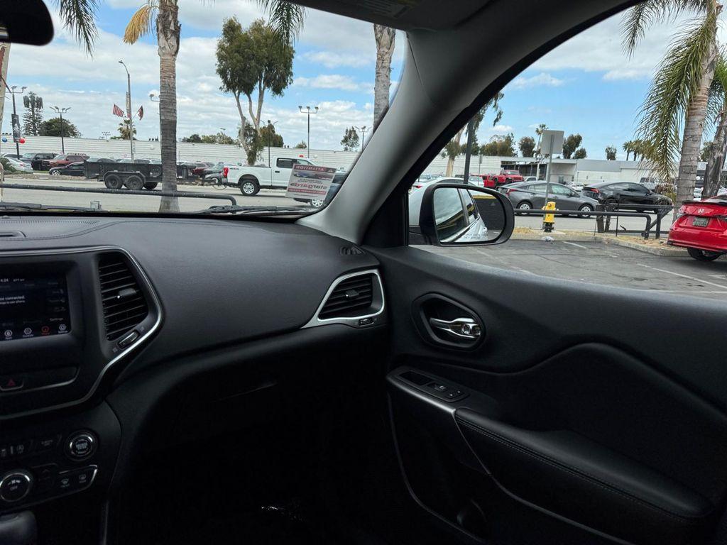 used 2019 Jeep Cherokee car, priced at $15,999