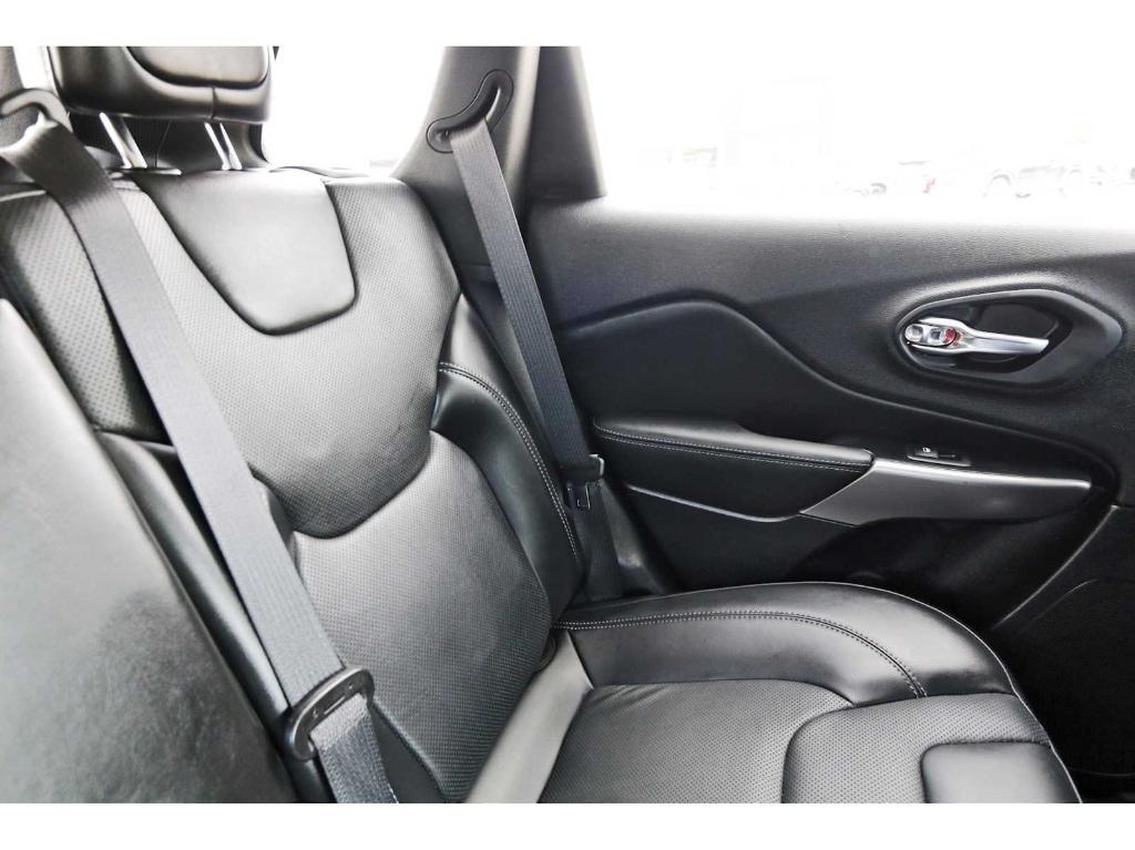 used 2021 Jeep Cherokee car, priced at $18,499