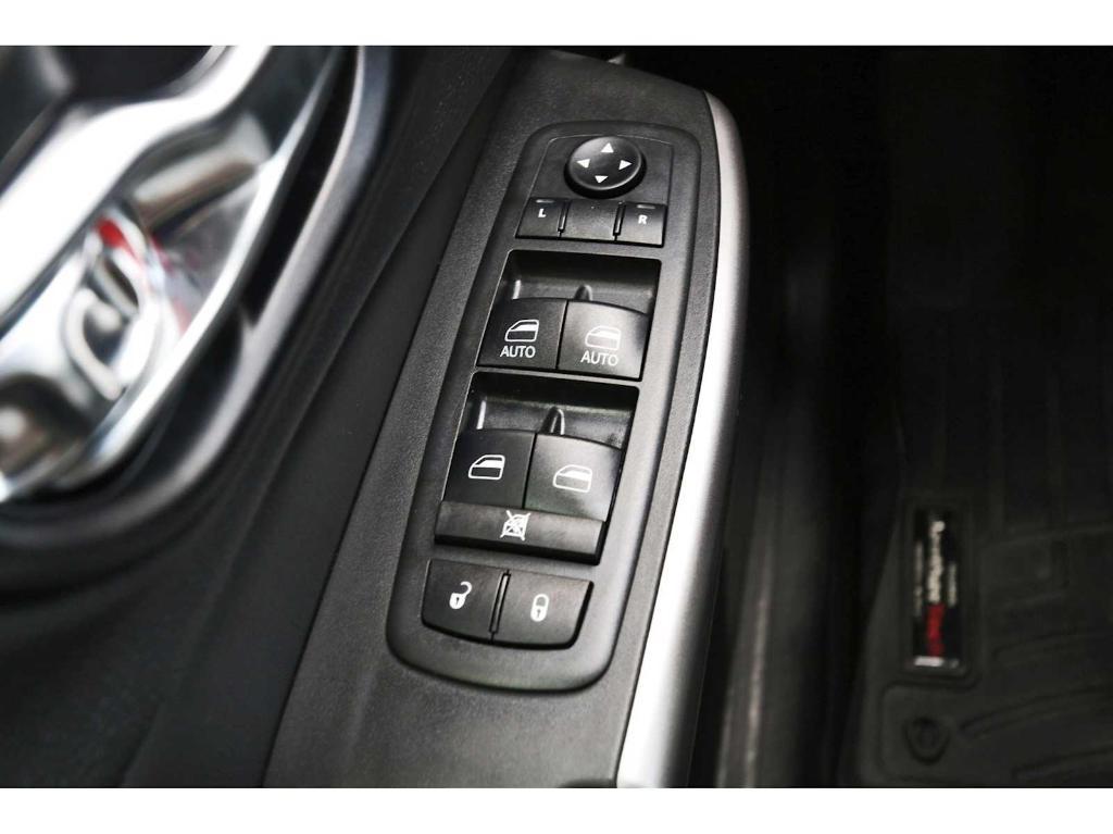 used 2021 Jeep Cherokee car, priced at $18,499