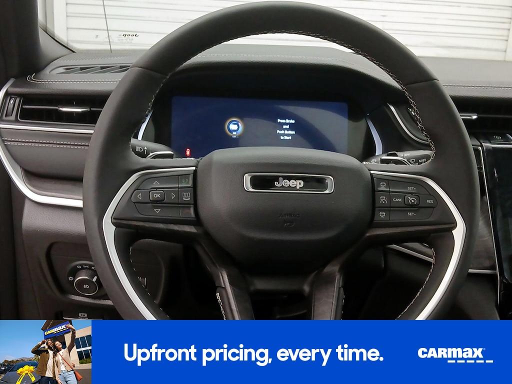 used 2025 Jeep Grand Cherokee car, priced at $43,998