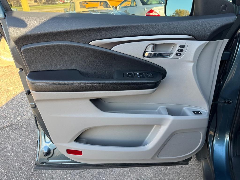 used 2021 Honda Pilot car, priced at $20,995