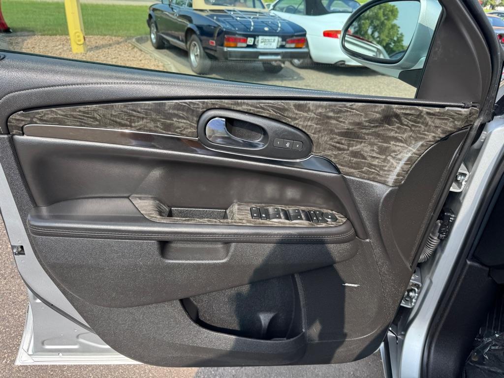 2013 Silver Buick Enclave