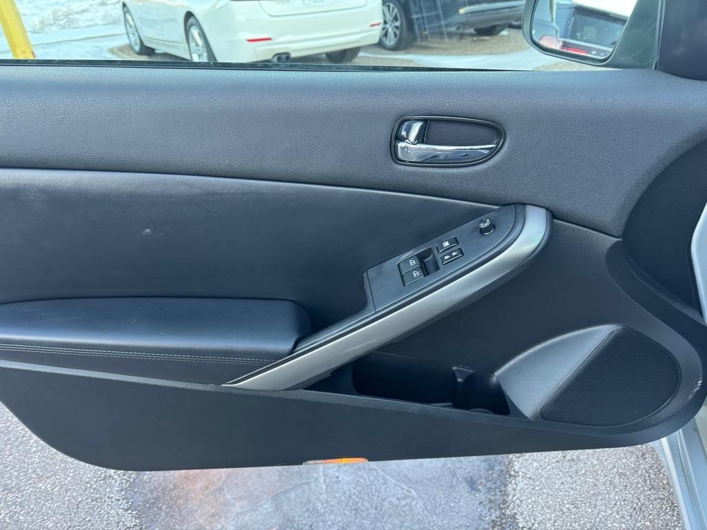 used 2009 Nissan Altima car, priced at $6,995