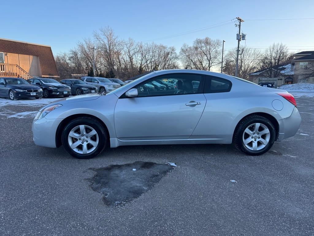 used 2009 Nissan Altima car, priced at $6,995
