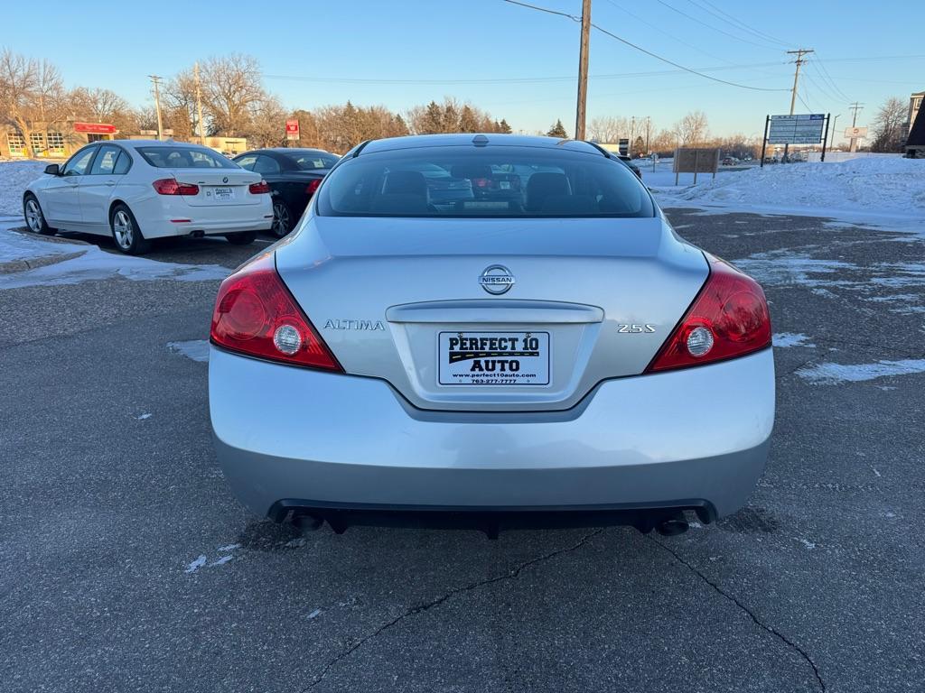 used 2009 Nissan Altima car, priced at $6,995