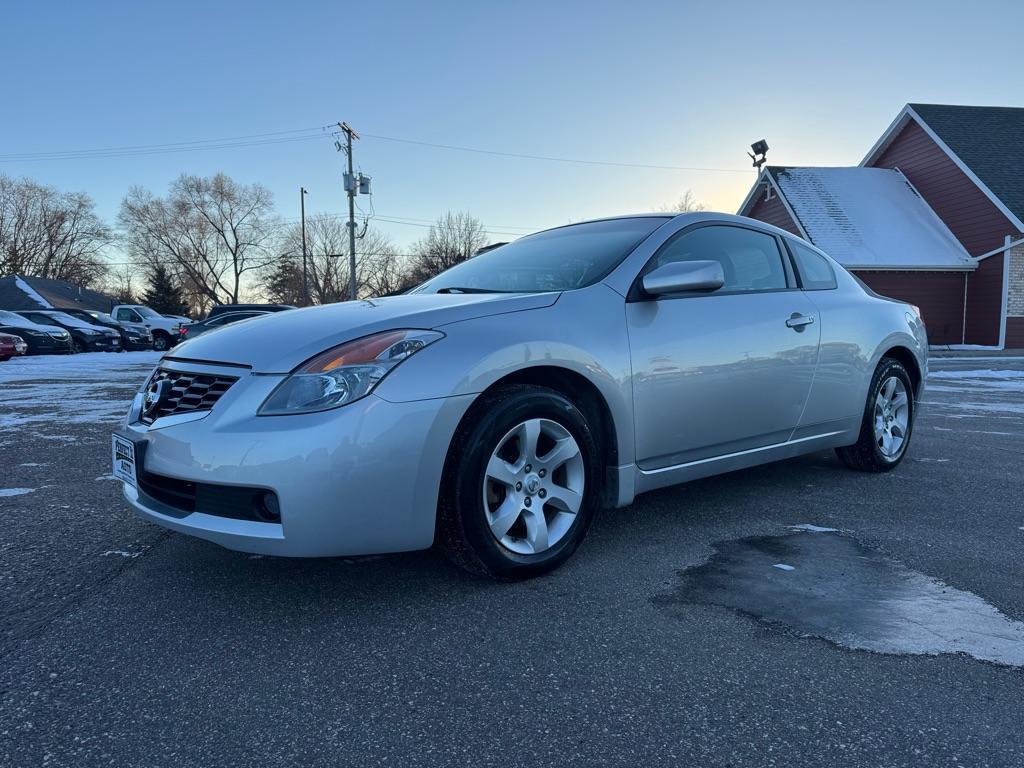 used 2009 Nissan Altima car, priced at $6,995