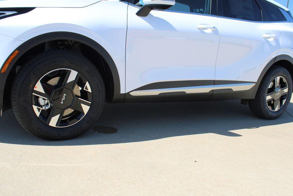 new 2026 Kia Sportage car, priced at $33,760