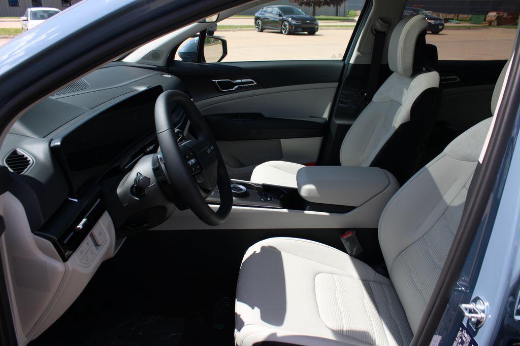 new 2026 Kia Sportage Hybrid car, priced at $42,305