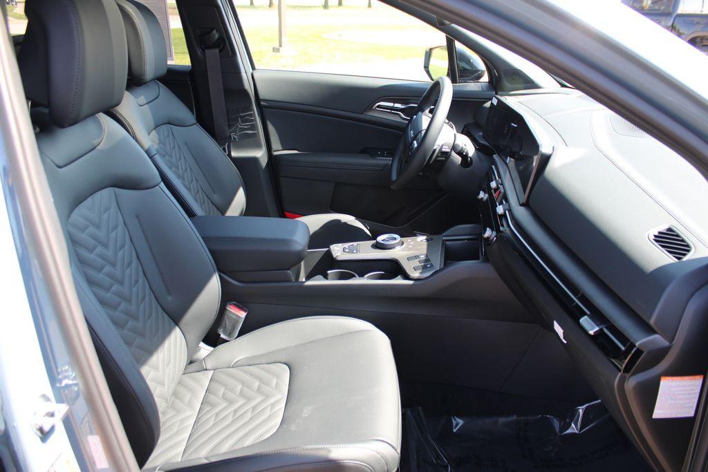 new 2026 Kia Sportage Hybrid car, priced at $38,149