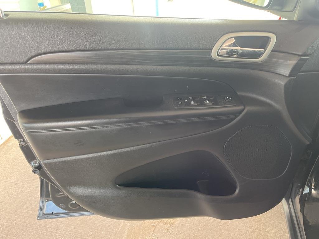 used 2021 Jeep Grand Cherokee car, priced at $21,836