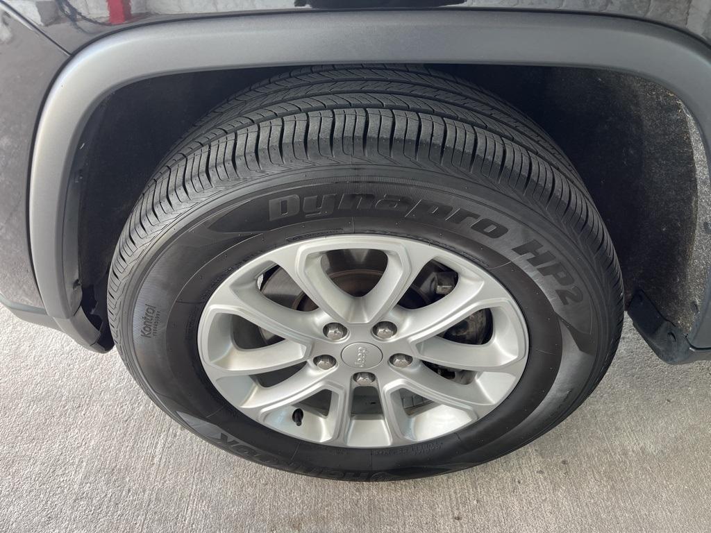 used 2021 Jeep Grand Cherokee car, priced at $21,836