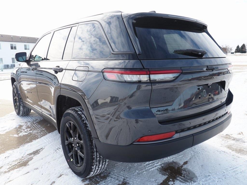 new 2026 Jeep Grand Cherokee car, priced at $49,520
