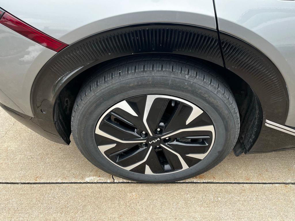 used 2022 Kia EV6 car, priced at $24,885