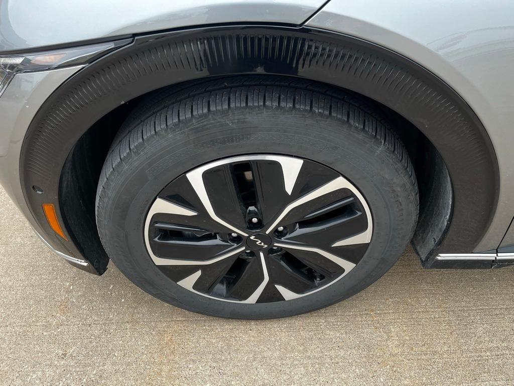 used 2022 Kia EV6 car, priced at $24,885