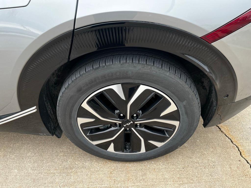 used 2022 Kia EV6 car, priced at $24,885