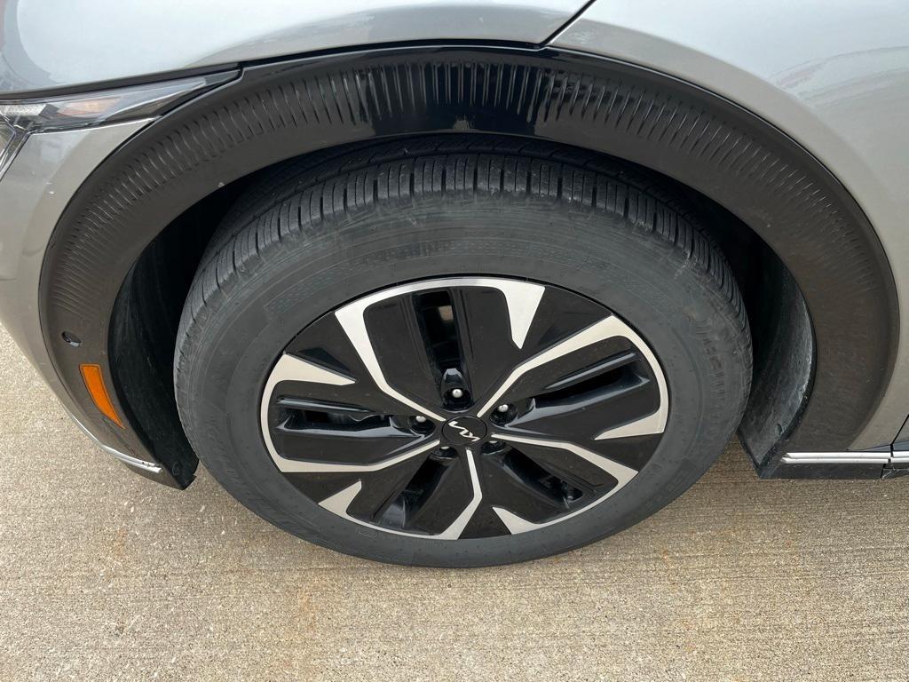 used 2022 Kia EV6 car, priced at $24,885