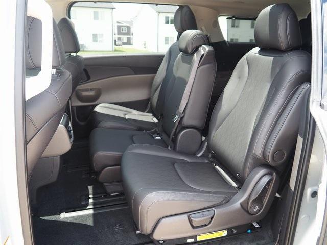 new 2026 Kia Carnival Hybrid car, priced at $50,285