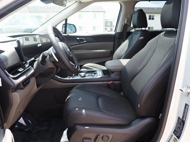 new 2026 Kia Carnival Hybrid car, priced at $50,285