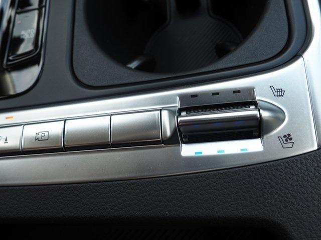 new 2026 Kia Carnival Hybrid car, priced at $50,285