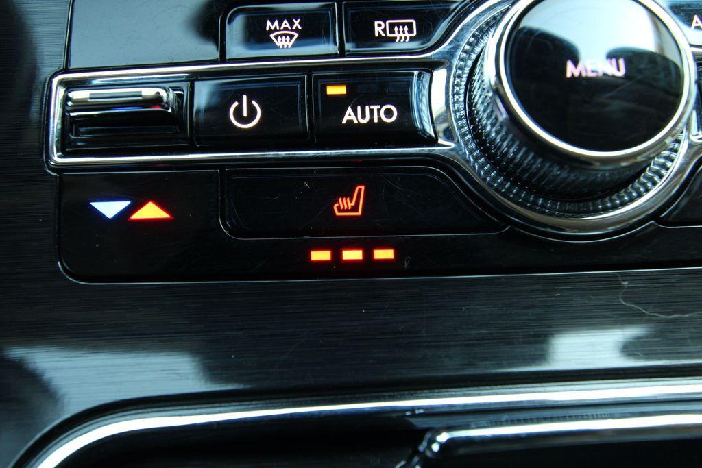 used 2023 Lincoln Nautilus car, priced at $31,885