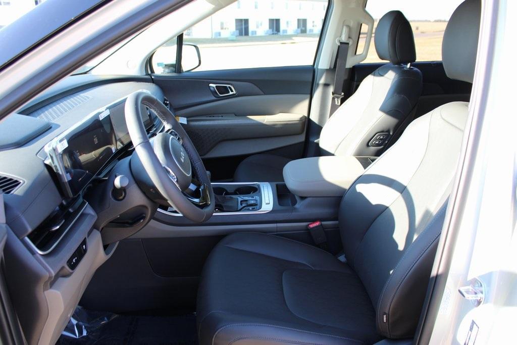 new 2026 Kia Carnival car, priced at $43,495