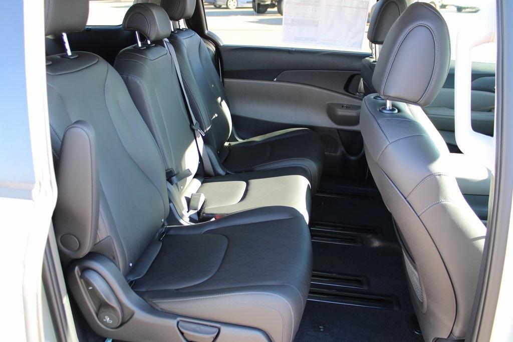 new 2026 Kia Carnival car, priced at $43,495