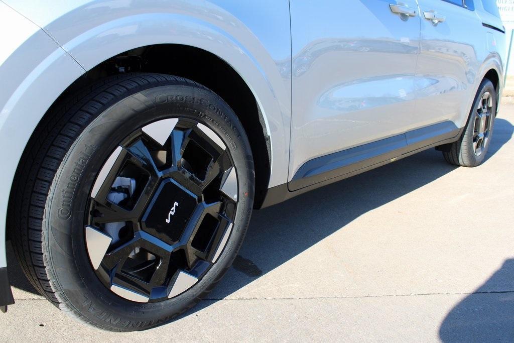 new 2026 Kia Carnival car, priced at $43,495