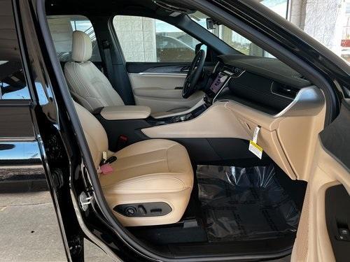 new 2025 Jeep Grand Cherokee L car, priced at $45,196