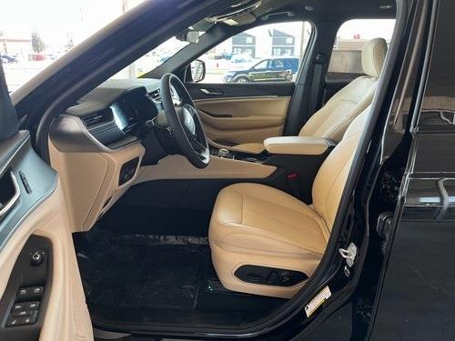 new 2025 Jeep Grand Cherokee L car, priced at $45,196