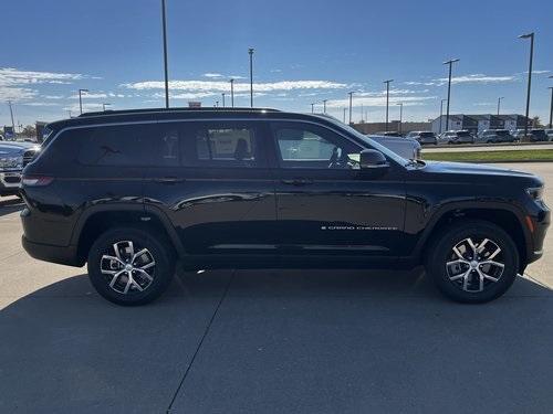 new 2025 Jeep Grand Cherokee L car, priced at $45,196