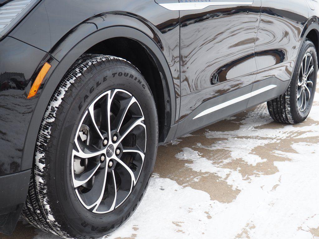 used 2025 Lincoln Nautilus car, priced at $48,713