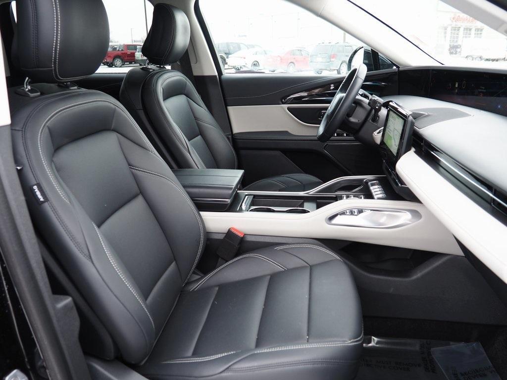 used 2025 Lincoln Nautilus car, priced at $50,850